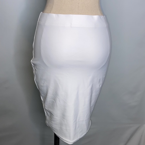 Temple And Kardy Toni Braxton White Pencil Skirt Size Small - Picture 3 of 4